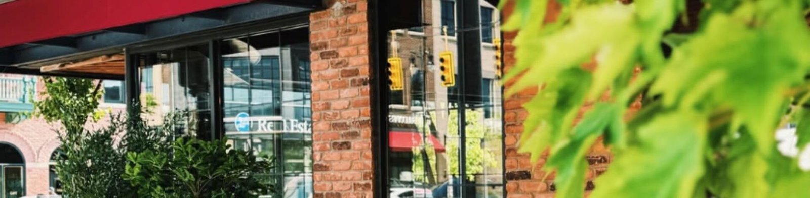 Mint 29 Dearborn restaurant entrance – Luxe Eats in Metro Detroit