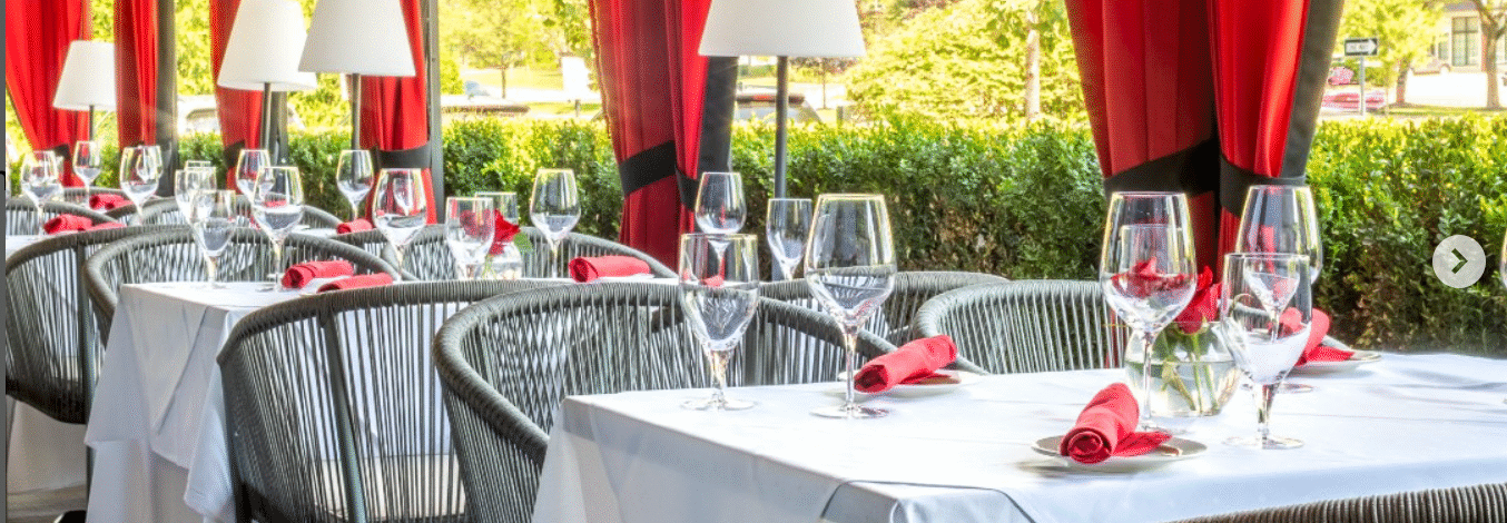 Elegant seafood dining at Joe Muer Bloomfield Hills – upscale restaurant in Metro Detroit suburbs